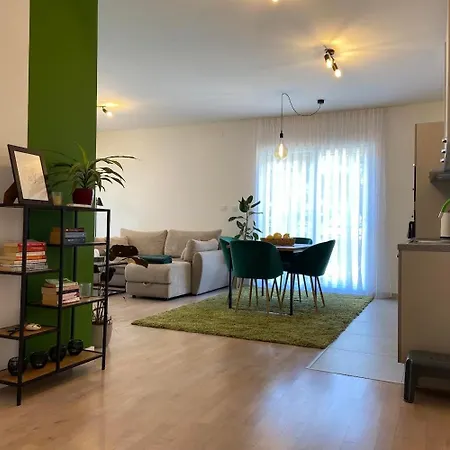 Frida Apartment *