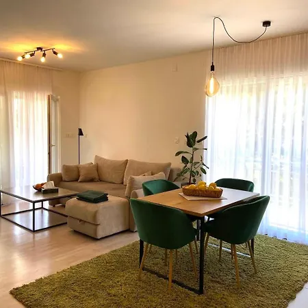 Frida Apartment *